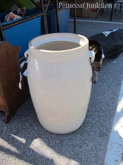 nashville-flea-market-shopping-petticoat junktion