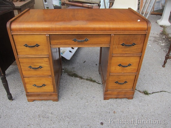 junk shopping, Petticoat Junktion
