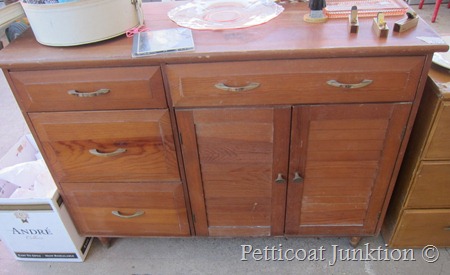 Nashville Flea Market shopping, Petticoat Junktion