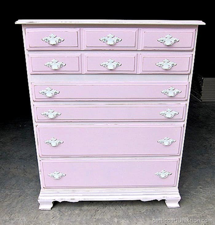 10 Really Good Reasons To Paint Furniture With Latex PaintPetticoat