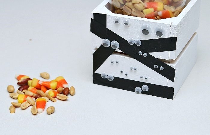 Mummies-The-Word-For-This-DIY-Crate-Project-Petticoat-Junktion-candy-corn-treat.jpg