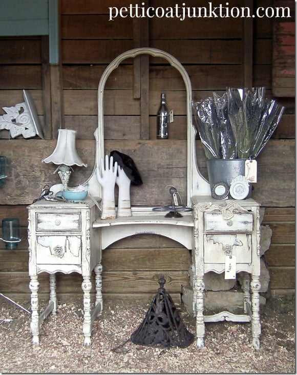 Love this white display at Bella Rustica photo by Petticoat Junktion