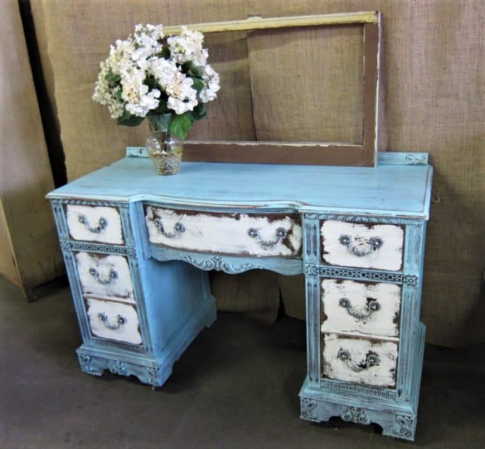 blue desk (2)