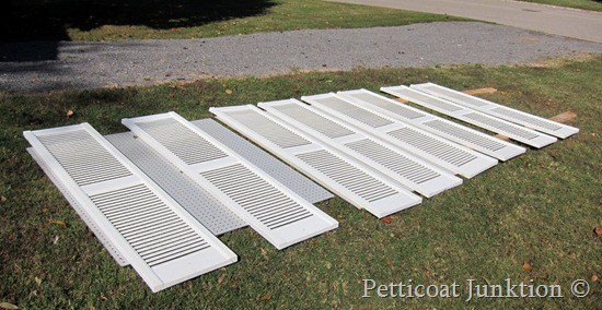 painting house shutters, Petticoat Junktion