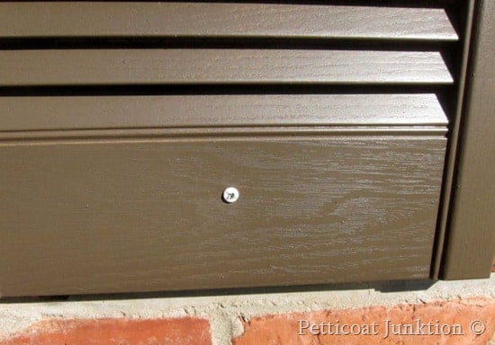 paint house shutters