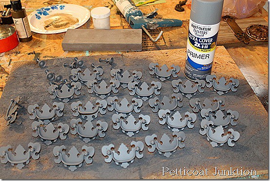 spray-paint-primer-hardware-gray