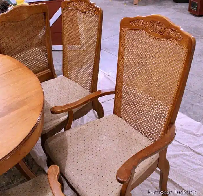 thrift-store-chairs