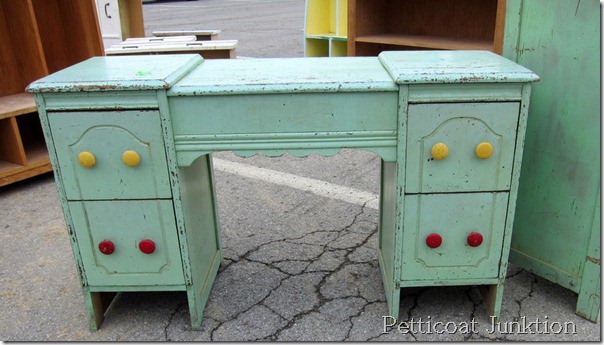 painted-furniture-ideas-Nashville-Flea-Market