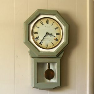 update a wood wall clock with paint