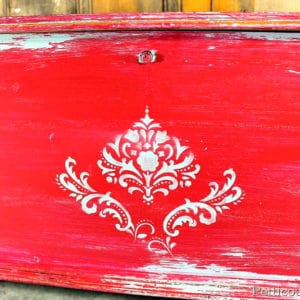 tutorial on using Vaseline to distress furniture