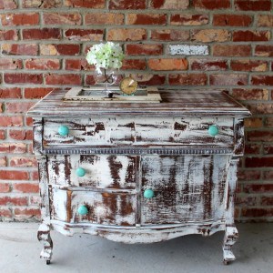 distressed-shabby-white-dresser