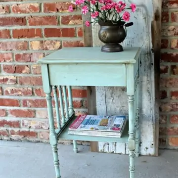 how-to-antique-painted-furniture.jpg
