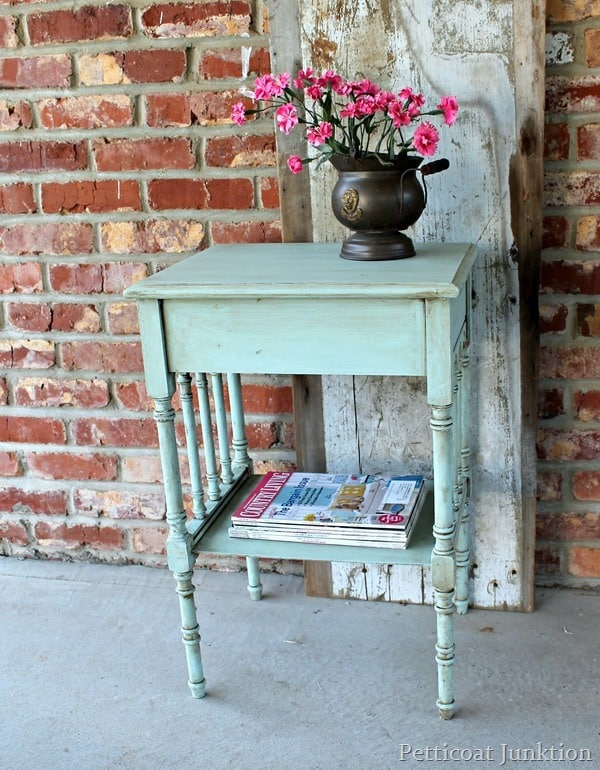 How To Antique Painted Wood Furniture, What Kind Of Paint Do You Use To Antique Furniture