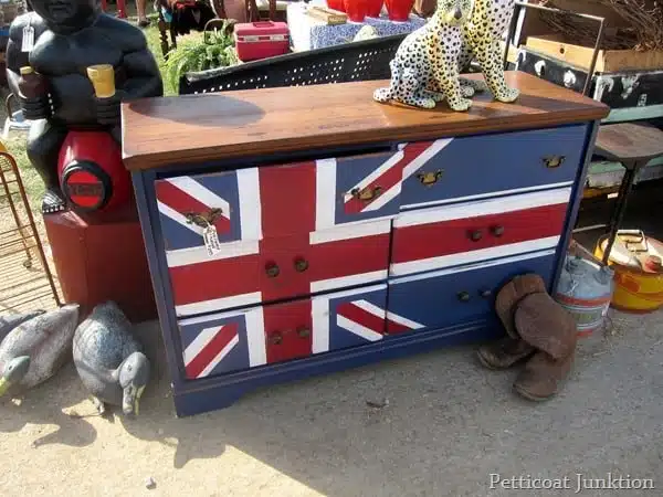 Nashville Flea Market Furniture Finds, painted dresser