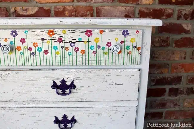 How to stencil flowers