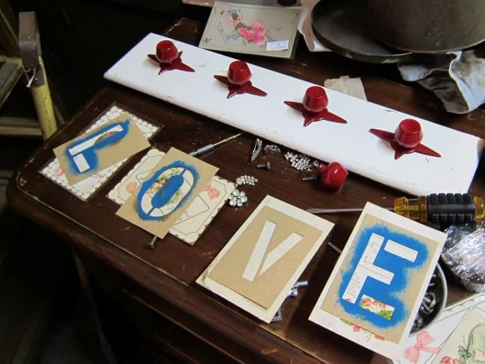 How to make a necklace hanger or jewelry holder