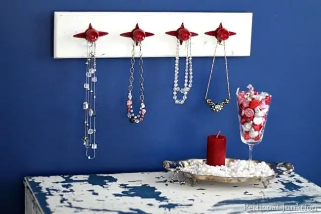 Cherry Red Jewelry Hanger For Your Valentine
