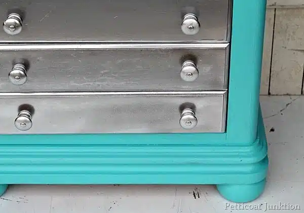 Turquoise Chalk Paint & Gold Metallic Table {makeover details} - Artsy  Chicks Rule®