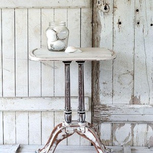 distressed-shabby-white-table-by-Petticoat-Junktion.jpg