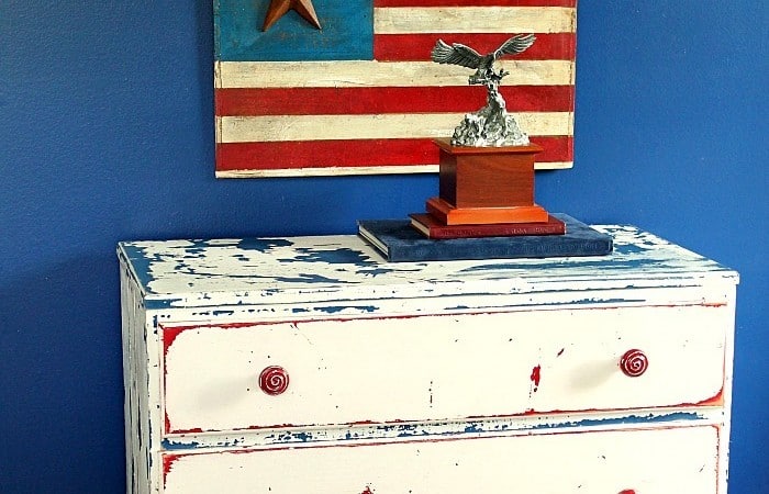 Rustic-American-flag-sign-project-Petticoat-Junktion.jpg