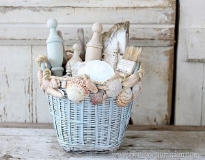 decorate-with-seashells-Petticoat-Junktion-craft-project.jpg
