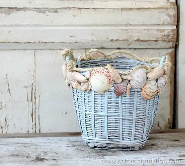 how to decorate with seashells Petticoat Junktion