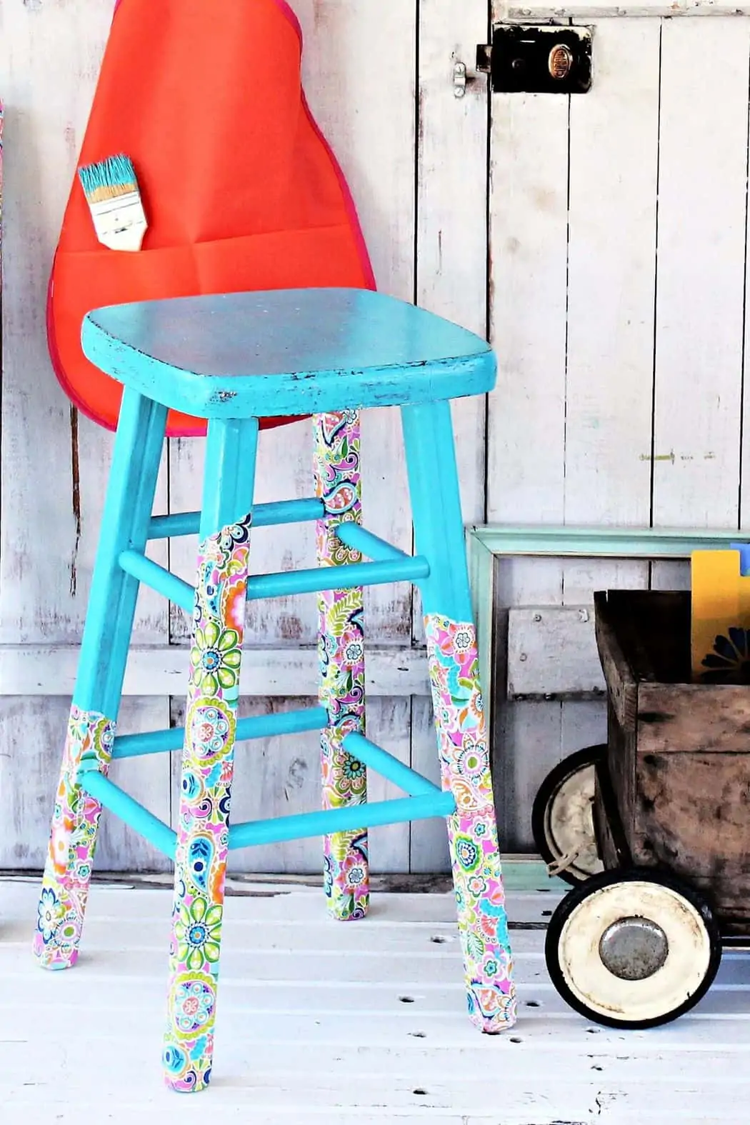 How To Decoupage Furniture With Paper And Mod Podge