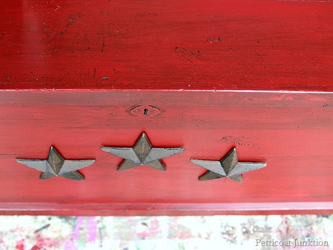 antiqued paint finish Petticoat Junktion red cedar chest project