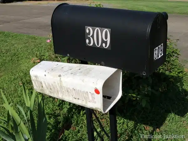 i want to paint my mailbox Pettiocoat Junktion