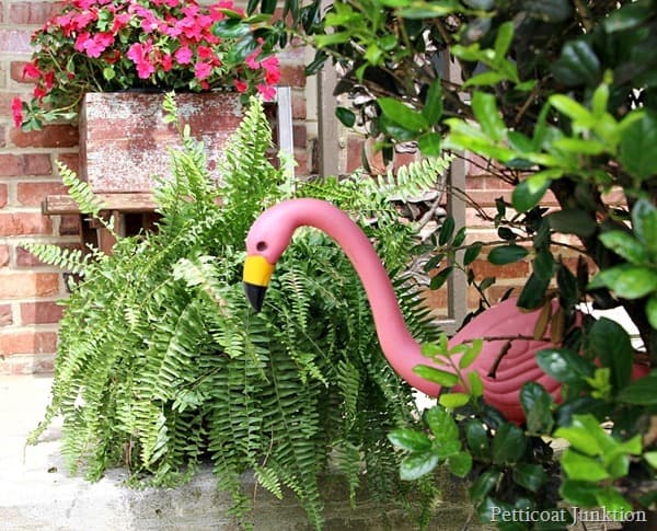 pink flamingo summer porch tour Petticoat Junktion e.