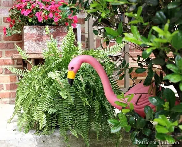 pink flamingo summer porch tour Petticoat Junktion e.