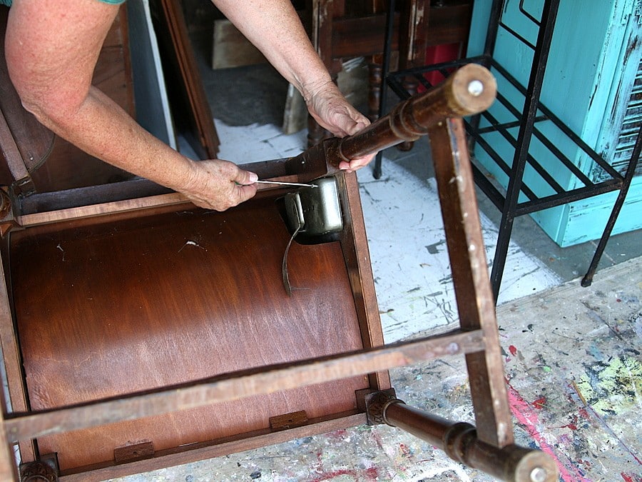 how to remove an old sewing machine from the cabinet