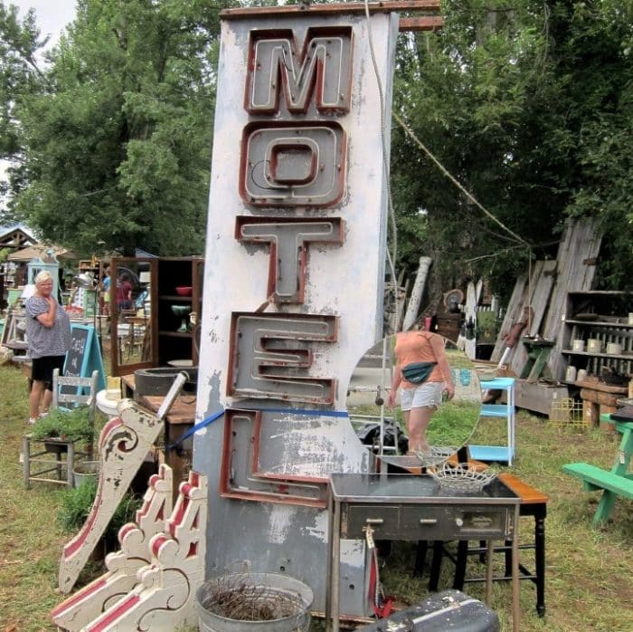 127 Yard Sale 2025 : The World's Longest Yard Sale Shopping Spots And Tips