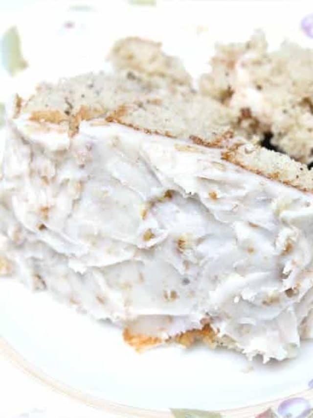 authentic-old-fashioned-italian-cream-cake-recipe-with-cream-cheese