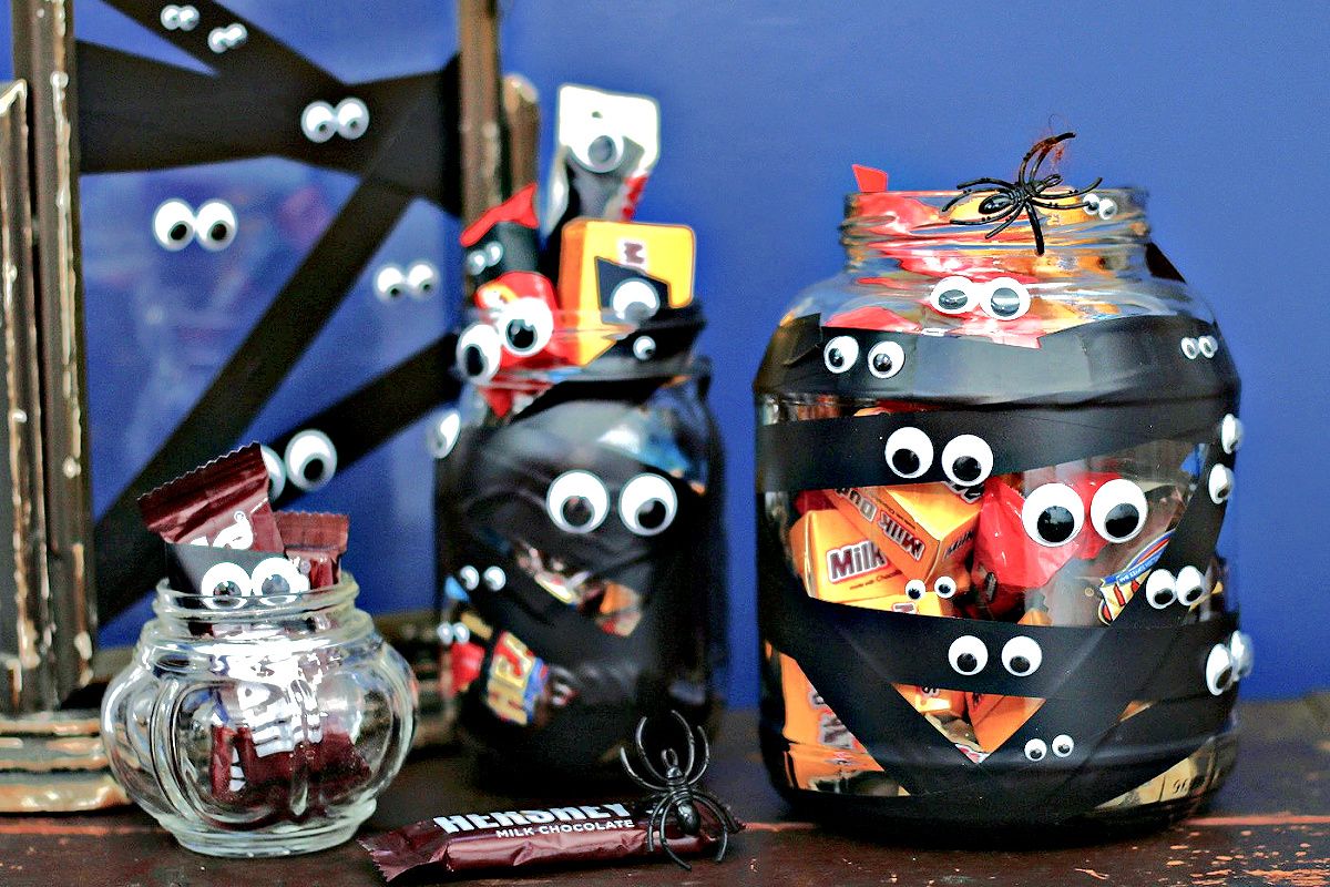 how to decorate glass jars for candy treats to make the kids laugh 2
