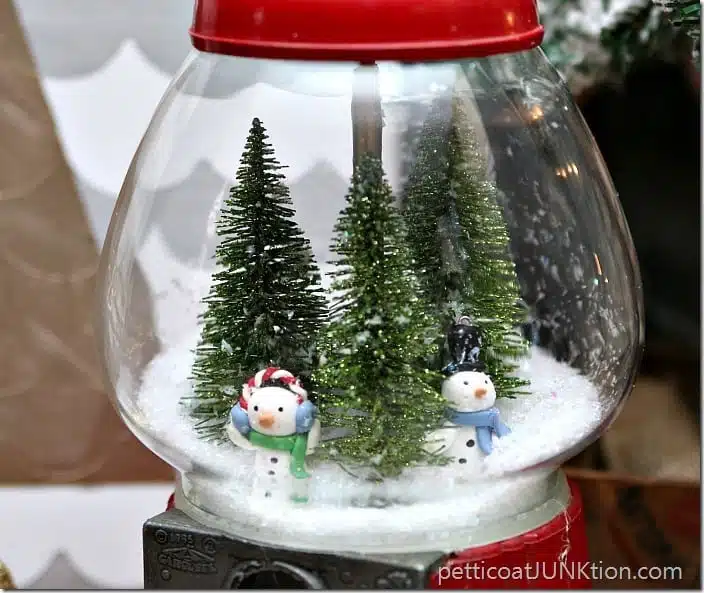 DIY Winter Christmas Scene In A Gumball Machine