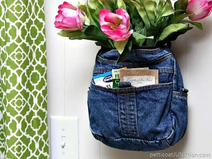 Pink Tulips In A Recycled Denim Purse Petticoat Junktion thrifty craft project