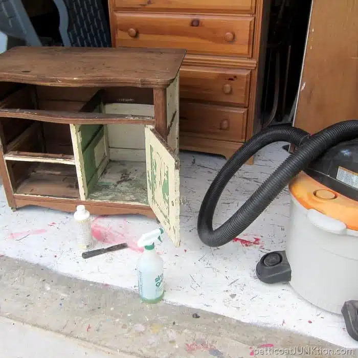 cleaning an antique dresser Petticoat Junktion project 7