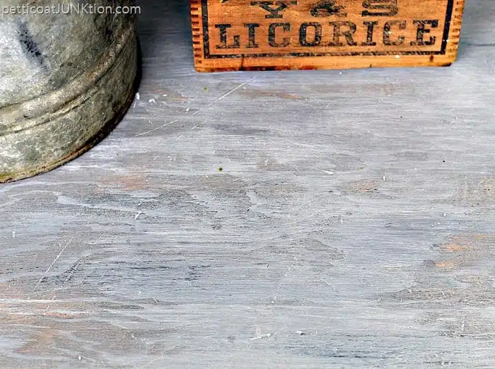 weathered gray wood finish Petticoat Junktion table project