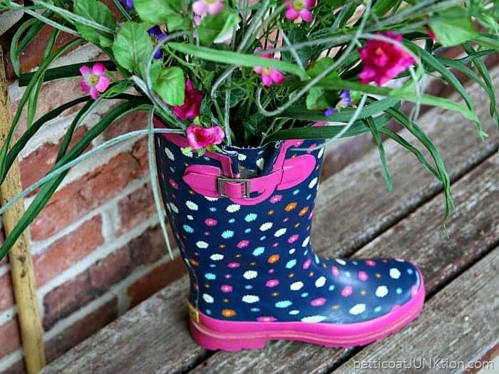 rain boot flower display Petticoat Junktion