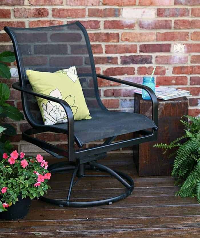 Spray Paint Mesh Metal Outdoor Patio, How To Spray Paint Metal Garden Furniture