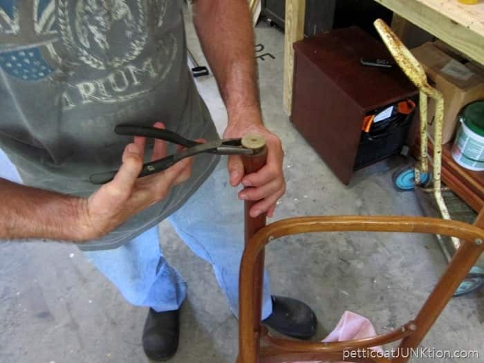 removing the leg inserts
