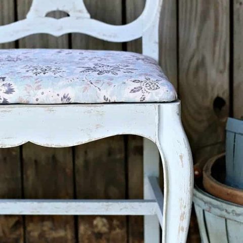 Chair-painted-with-Waverly-Inspirations-paint-and-seat-covered-in-Waverly-fabric_thumb.jpg