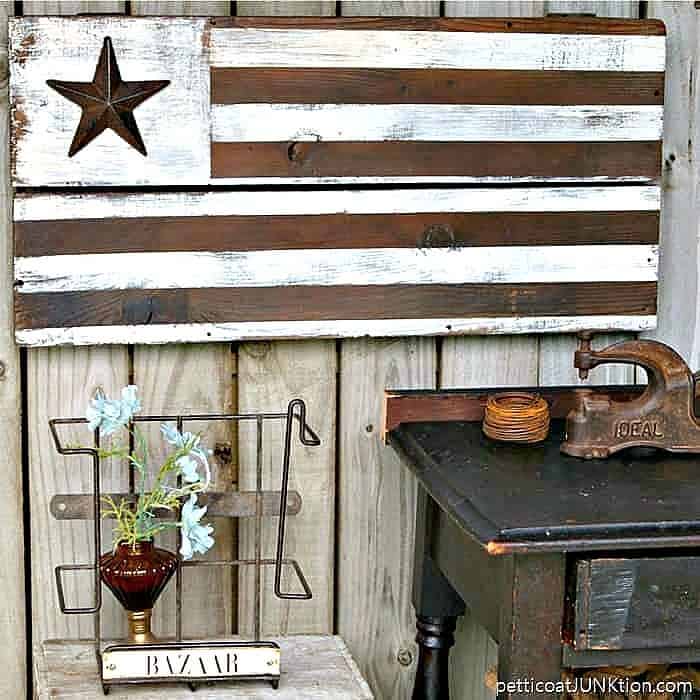 Make an Farmhouse Style American flag from rustic wood and paint