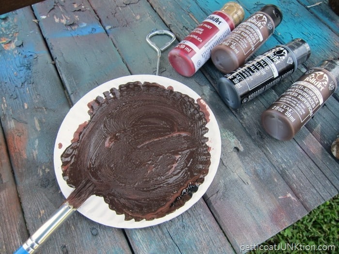mixing acrylic paint for color match