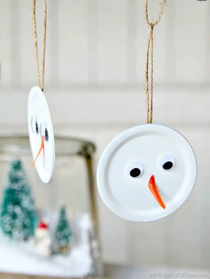 Snowman Handmade Christmas Ornament Is The Tops project by Petticoat Junktion