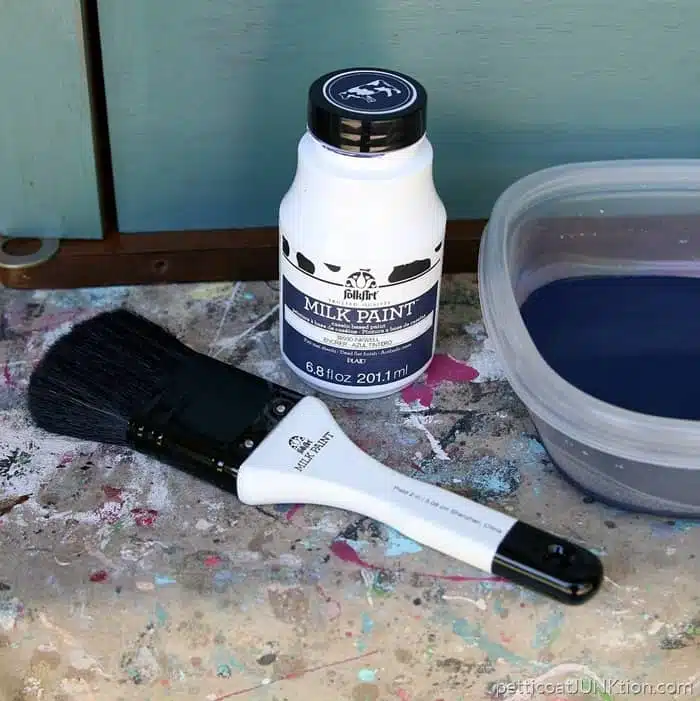 FolkArt Pre-Mixed Milk Paint