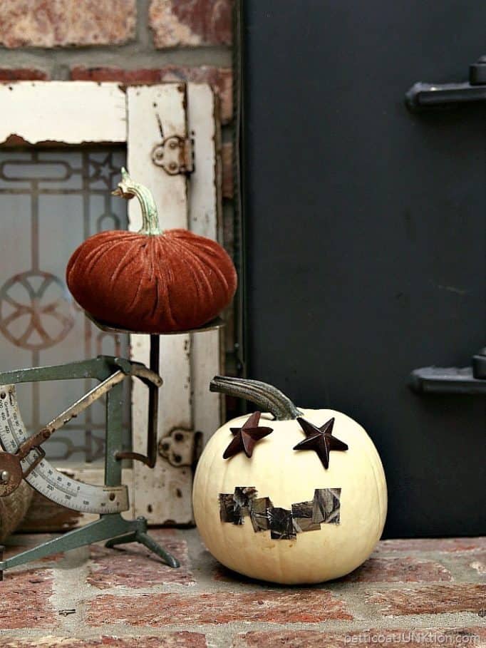 how to decorate a pumpkin for Fall home decor