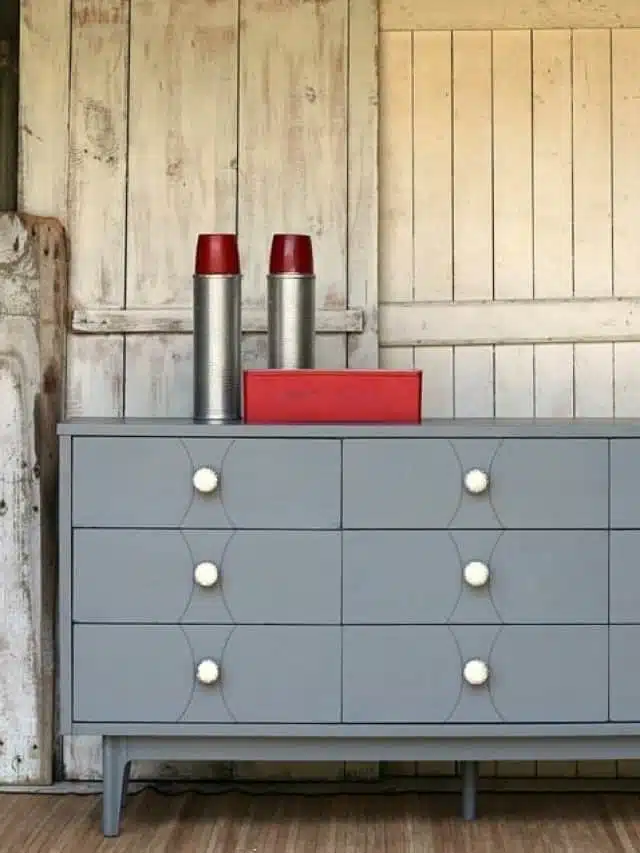 HOW TO REPLACE OLD FURNITURE HARDWARE ON PAINTED FURNITURE Story