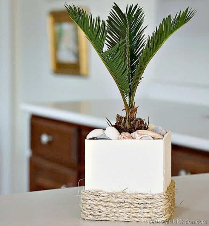 https://petticoatjunktion.com/wp-content/uploads/2017/03/Sisal-Rope-Planter-Brings-A-Bit-Of-Florida-Home_thumb.jpg